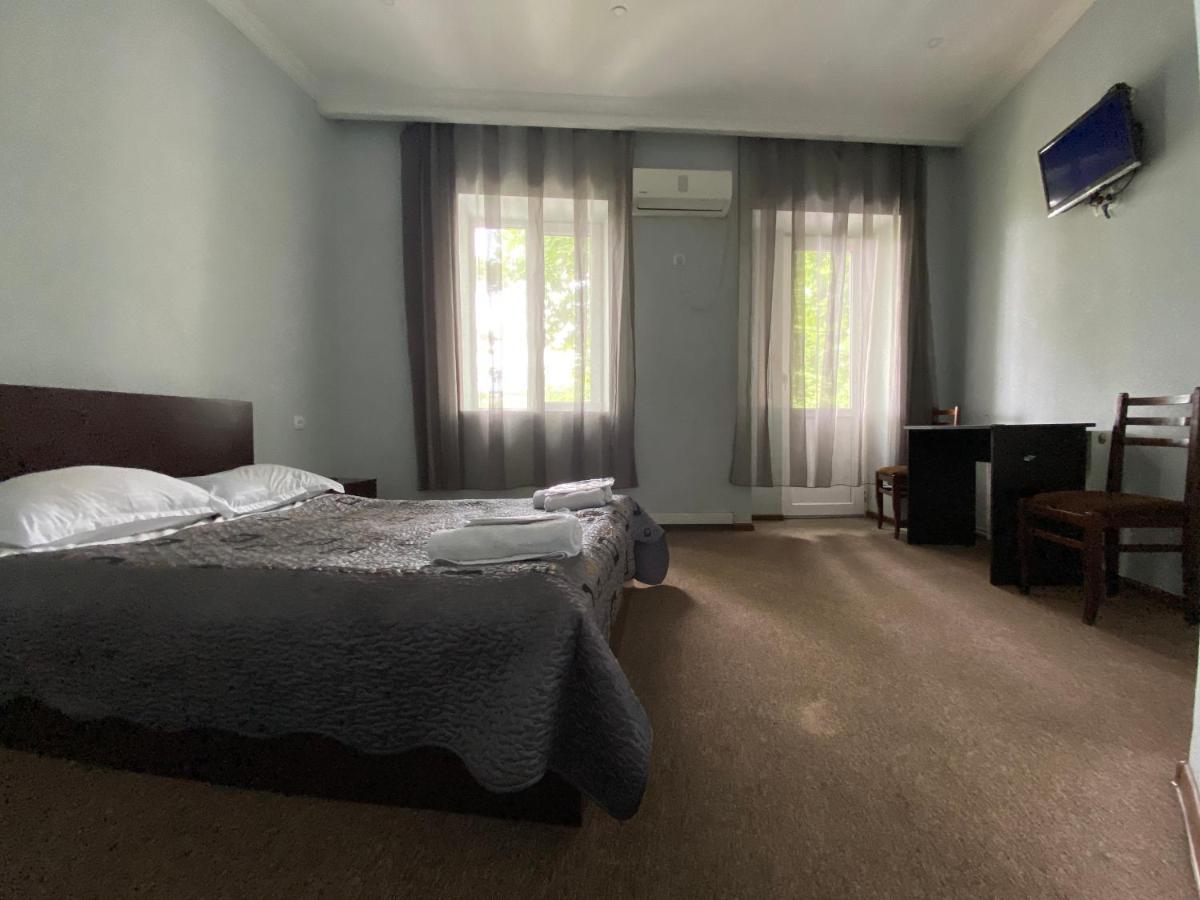 Hotel Shalimar Tbilisi Ngoại thất bức ảnh
