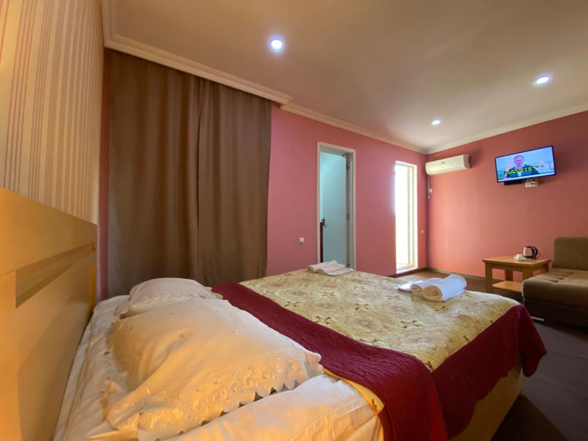 Hotel Shalimar Tbilisi Ngoại thất bức ảnh